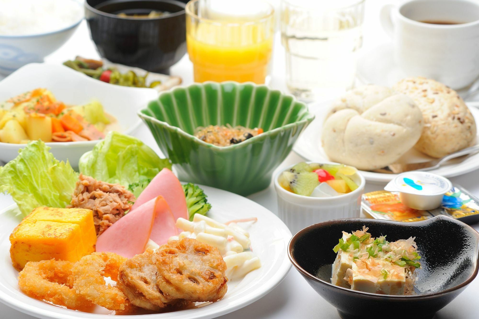 Hotel Route-Inn Kitakyushu-Wakamatsu Ekihigashi Εξωτερικό φωτογραφία